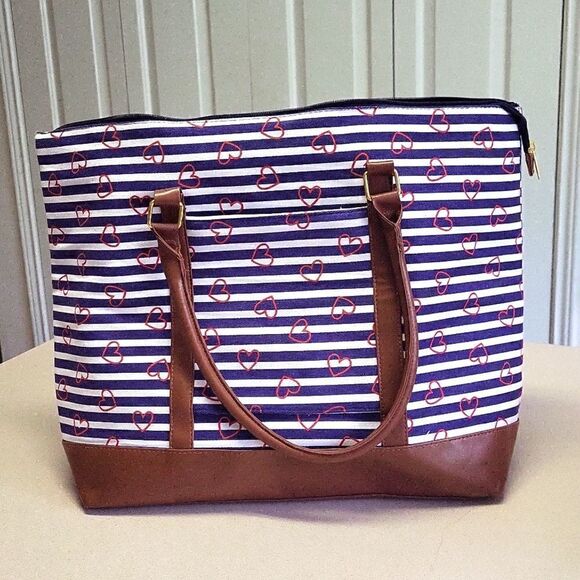 Navy & Blue Striped Carry-on Tote Bag with Red Hearts, Xtra Large - Picture 1 of 12